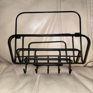 Mail and key organizer